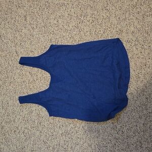 Womens size M, blue tank top